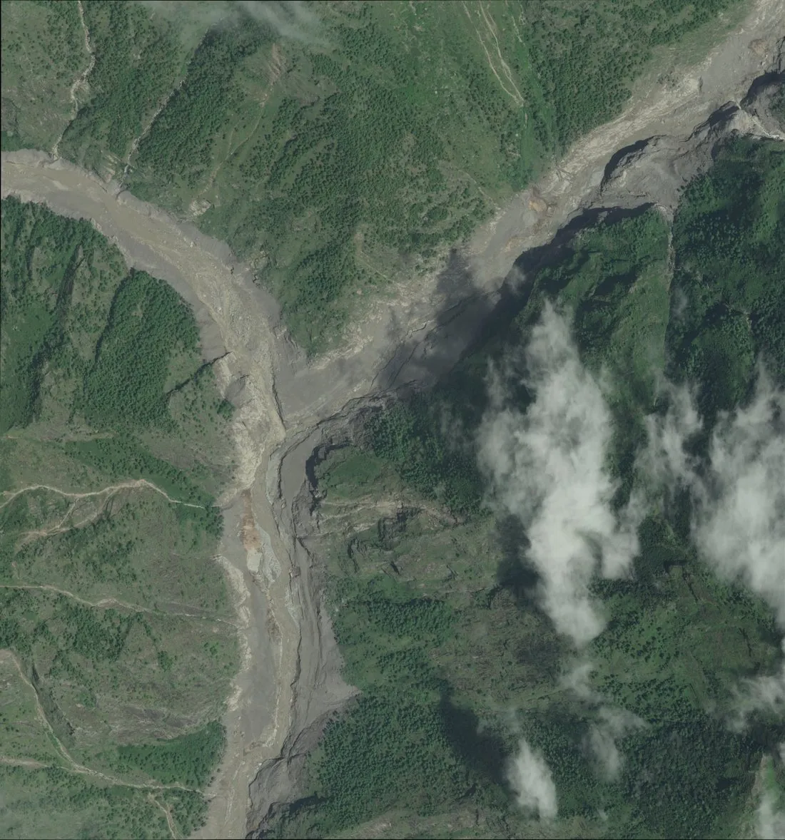 Rasuwagadhi border crossing on 27 August 2026 after the flood, WorldView-3 satellite image