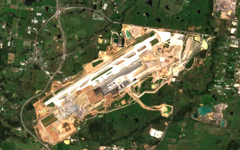 Sentinel-2 image of the Western Sydney International Airport site, Dec 2021: The runway platform levelled and the first pavement laid.
